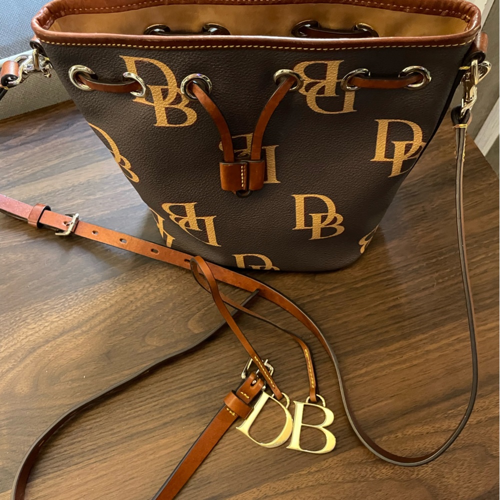 Dooney and Bourke bucket bag